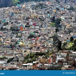 Busco es una casa en las afueras de quito